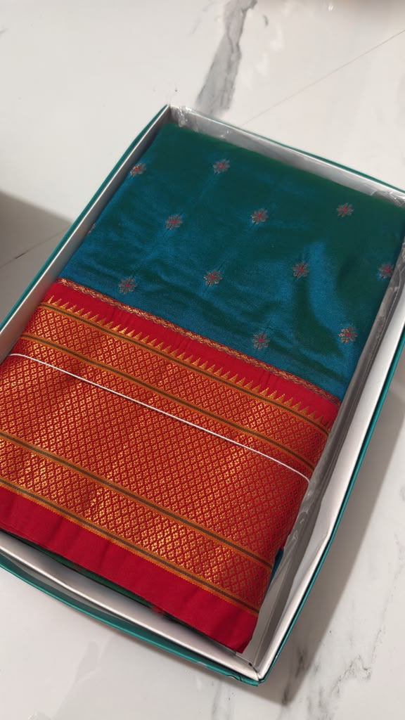 Kalanjali  Paithani Contrast