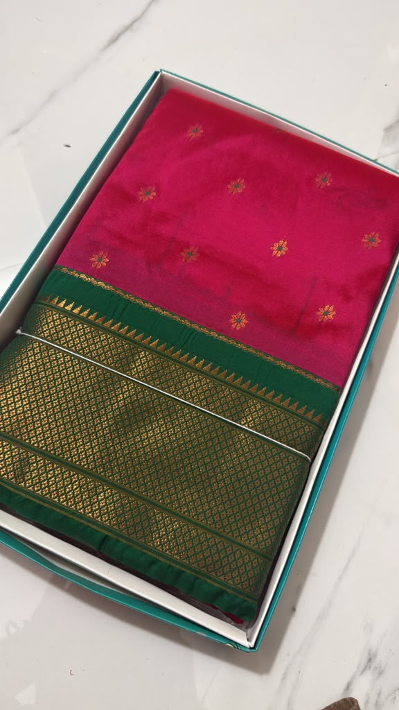 Kalanjali  Paithani Contrast — gallery